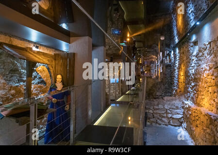 Rynek Musée souterrain sous la Halle aux Draps (Sukiennice) sur la place principale (Rynek Główny), Cracovie, Pologne Banque D'Images