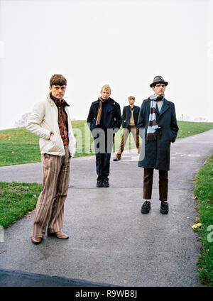 Franz Ferdinand, groupe de rock écossais, photographié à Primrose Hill, Londres, Angleterre, Royaume-Uni. Banque D'Images