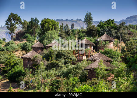 Maisons traditionnelles de Tukul sur le flanc de Lalibela, Ethiopie Banque D'Images