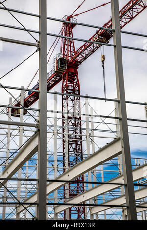 Site de construction, coque en métal, accolades métalliques, pilier parking garage bâtiment neuf, Banque D'Images