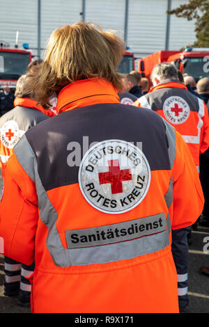 Les sauveteurs, Service de Sauvetage, bénévoles, organismes d'aide, la Croix Rouge allemande, Banque D'Images