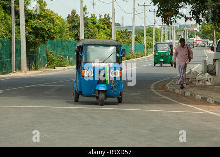 Un Tuktuk taxi moto au Sri Lanka Banque D'Images