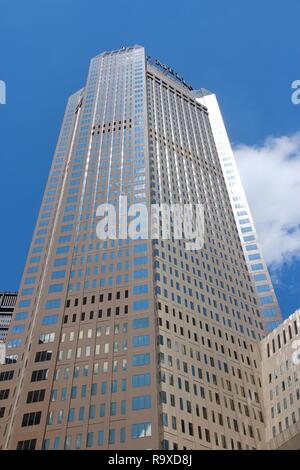 PITTSBURGH, États-Unis - 29 juin 2013 : vue extérieure du bâtiment de BNY Mellon de Pittsburgh. C'est la 2ème plus haute tour de Pittsburgh à 725 ft (221 m). Banque D'Images
