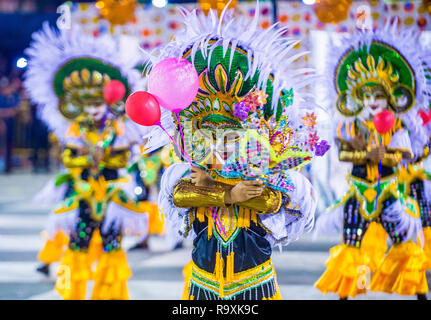 Participants au festival Masskara à Bacolod Philippines Banque D'Images