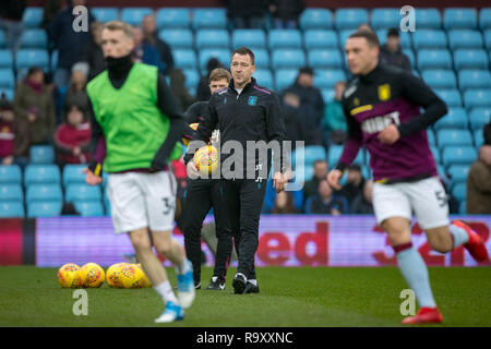 Aston Villa, directeur adjoint John Terry lors de la match pré Sky Bet match de championnat entre Aston Villa et de Leeds United à Villa Park, Birmingha Banque D'Images