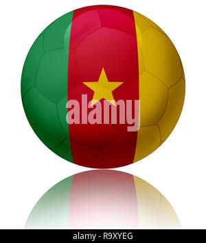 La texture du Cameroun drapeau sur ballon de soccer brillant Banque D'Images