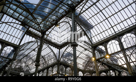 Palacio de Cristal, le parc El Retiro, Madrid, Espagne Banque D'Images