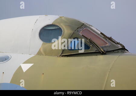 Bombardier Avro Vulcan XM607 qui a été utilisé dans la guerre froide et repose maintenant sur la base aérienne de Waddington RAF dans le Lincolnshire pour passants à voir. Banque D'Images