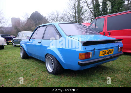 Décembre 2018 - Ford Escort Mk2 voiture rallye en bleu à la London classic car rencontrer Banque D'Images