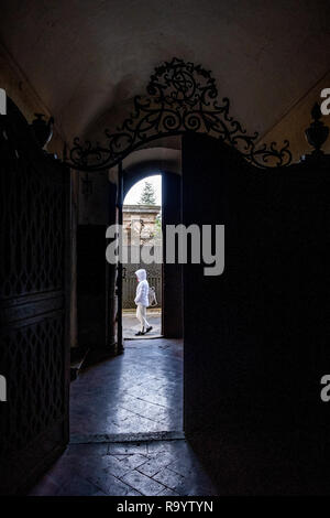 À l'intérieur de Palazzo Campana, l'entrée de la partie la plus ancienne de la ville de Colle Val d'Elsa, Sienne, Toscane Banque D'Images
