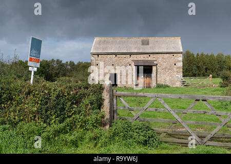 Grange avec permis d'urbanisme et terrains à vendre dans la région de Lancashire, Royaume-Uni. Banque D'Images