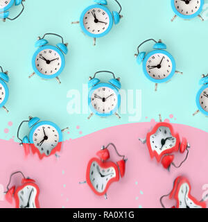 Le temps presse concept montre-réveil bleu c'est la dissolution par fusion dans substance liquide rose pastel . Image style surréaliste Banque D'Images