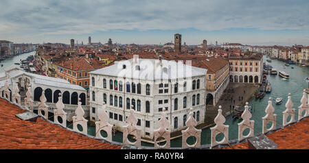 Vue depuis T Fondaco dei vie Tedaschi department store, Venise, Italie. Banque D'Images