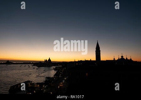 Le coucher du soleil, San Marco, Venise, Italie. Banque D'Images