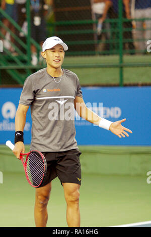 Pune, Inde. 29 décembre 2018. Jason Jung du Taipei chinois réagit au premier tour match de qualification chez Tata Maharashtra ouvert le tournoi de tennis ATP à Pune, en Inde. Credit : Karunesh Johri/Alamy Live News Banque D'Images