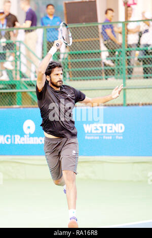 Pune, Inde. 29 décembre 2018. Saketh Myneni de l'Inde en action au premier tour de la qualification des célibataires compétition à Tata ouvrir le tournoi de tennis ATP de Maharashtra à Pune, en Inde. Credit : Karunesh Johri/Alamy Live News Banque D'Images