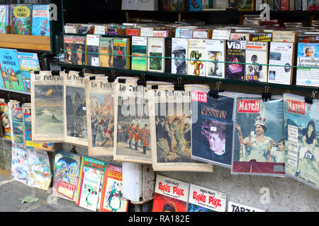 Paris, France. Dec 22, 2018. Les Bouquinistes (book stands) sur les rives de la Seine à Paris. Credit : Keith Mayhew SOPA/Images/ZUMA/Alamy Fil Live News Banque D'Images