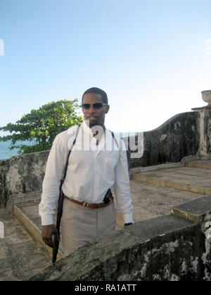 République dominicaine - 18 NOVEMBRE 2005 : (COUVERTURE EXCLUSIVE) sur l'ensemble de Miami Vice, Vice-détectives James Crockett (Colin Farrell) et Ricardo Tubbs (Oscar gagnant Jaime Foxx) prendre sur le monde de la drogue en Floride dans un remake des années 80 classic TV show Miami Vice. Le 18 novembre 2005 en République Dominicaine. Les gens ; Jaime Foxx Banque D'Images