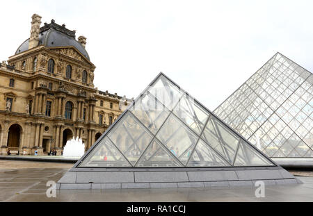 Paris, France. Dec 22, 2018. Le musée du Louvre vu à Paris. Credit : Keith Mayhew SOPA/Images/ZUMA/Alamy Fil Live News Banque D'Images