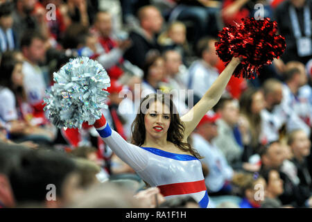 10 mai 2015 - Prague, République tchèque - Der Eishockey-WM 2015, am 10 mai 2015, im Prag, République tchèque. Deutschland gegen Spanien, 2:4. Fans aus Frankreich....... *** *** Local Caption Fans de République tchèque au cours de l'année 2015 Championnat du monde de hockey 2009 match entre l'Allemagne contre la République tchèque à l'O2 Arena de Prague, République tchèque, le 10 mai 2015. (Crédit Image : © Slavek Ruta/Zuma sur le fil) Banque D'Images