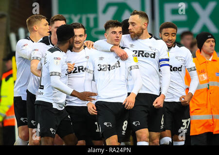 29 décembre 2018, Carrow Road, Norfolk, Angleterre ; Sky Bet Championship, Norwich City vs Derby County ; Mount Mason (08) de Derby County célèbre son but pour le rendre 2-2. Credit : Georgie Kerr/News Images images Ligue de football anglais sont soumis à licence DataCo Banque D'Images