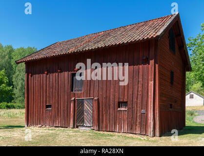 Le Grenier du 17ème siècle, le plus vieux bâtiment à Engelsbergs Bruk Engelsberg Ironworks), (site du patrimoine mondial de l'UNESCO dans Ängelsberg, sw Banque D'Images