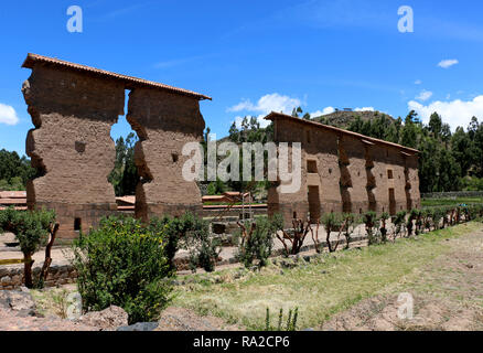 Le Temple de Wiracocha à Raqchi,mur,Pérou central Banque D'Images