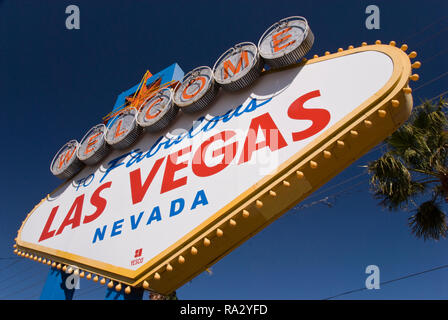 La célèbre vintage neon 'Welcome to Las Vegas' sign, Las Vegas, Nevada. Banque D'Images