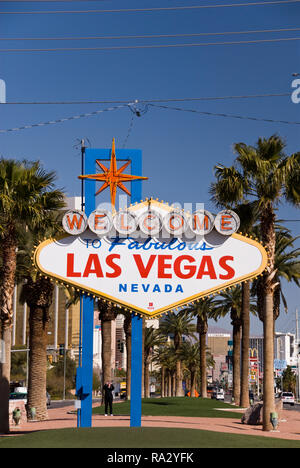 La célèbre vintage neon 'Welcome to Las Vegas' sign, Las Vegas, Nevada. Banque D'Images