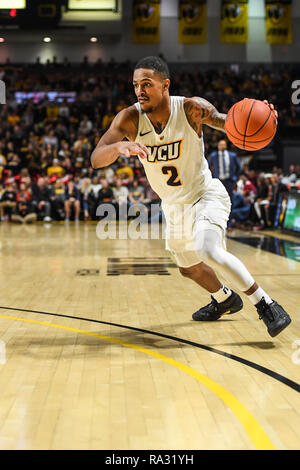 Richmond, Virginia, USA. Dec 30, 2018. MARCUS EVANS (2) disques durs pour le panier au cours de la partie tenue à EJ WADE Arena à Richmond, en Virginie. Credit : Amy Sanderson/ZUMA/Alamy Fil Live News Banque D'Images