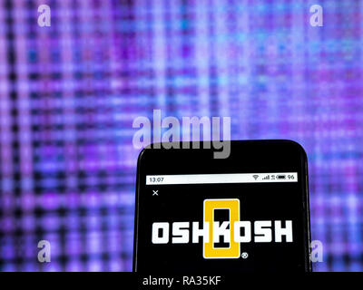 30 décembre 2018 - Kiev, Ukraine - Oshkosh Corporation vu le logo affiché sur un téléphone intelligent. (Crédit Image : © Igor Golovniov/SOPA des images à l'aide de Zuma sur le fil) Banque D'Images