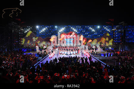 Beijing, Chine. 31 Dec, 2018. La cérémonie d'ouverture de '2019 Beijing New Year's Eve Célébration du compte à rebours et de la glace et de la neige le tourisme culturel Festival' est tenue au Parc olympique à Beijing, capitale de Chine, le 31 décembre 2018. Différentes activités ont été organisées à travers la Chine pour saluer l'année de 2019. Credit : Zhang Chenlin/Xinhua/Alamy Live News Banque D'Images