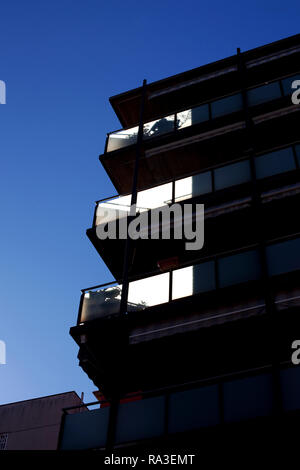 Balcons rétroéclairé, Barcelone, Espagne. Banque D'Images