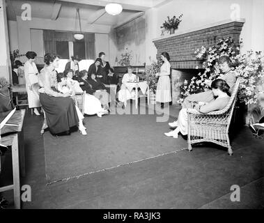 Les femmes à la Silver Spring Maryland ca YWCA au début des années 1900. Banque D'Images