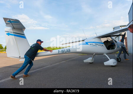 France, Bas-Rhin (67), Haguenau L'aéroport, nouvelle lumière électrique avion Pipistrel Alpha-Electro Banque D'Images