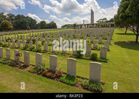 Pierres tombales de militaires alliés à Kranji War Memorial, Singapour, Asie, dédié aux hommes et femmes qui sont morts en défendant Singapour et la Malaisie contre Banque D'Images