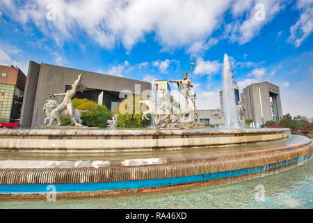 Monterrey, Macroplaza, monument Fontaine de Neptune, également connu sous le nom de Fontaine de Vie (Fuente de la vida) Banque D'Images