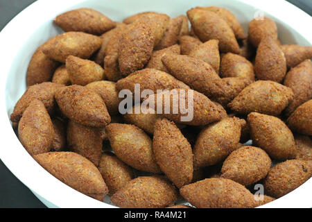 Kibbeh frit style libanais Banque D'Images