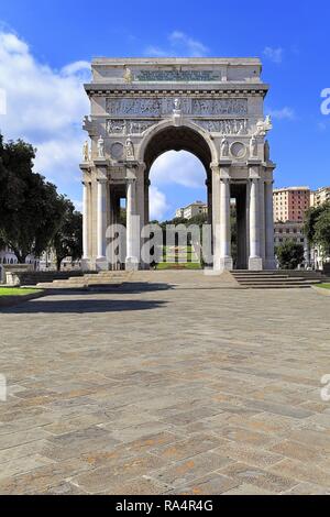 Wlochy - Ligurie - Gênes - Plac Zwyciestwa - Piazza della Vittoria - Luk Zwyciestwa - Arco della Vittoria Italie - Ligurie - Gênes - Arc de la Victoire sur la place de la Victoire Banque D'Images