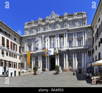 Wlochy - Ligurie - Gênes - Palac Dozow - Palazzo Ducale - przy Piazza Matteotti Italie - Ligurie - Gênes - centre ville - Palais des Doges - Palazzo Ducale - par la Piazza Matteotti square Banque D'Images