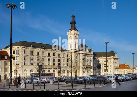 Varsovie, Mazovie / Pologne - 2018/11/18 : Jablonowski Palace à la place du théâtre et rue Senatorska dans le quartier historique de la vieille ville de Varsovie Banque D'Images