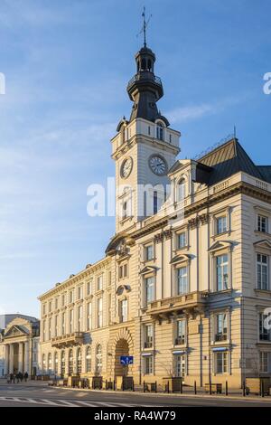 Varsovie, Mazovie / Pologne - 2018/11/18 : Jablonowski Palace à la place du théâtre et rue Senatorska dans le quartier historique de la vieille ville de Varsovie Banque D'Images