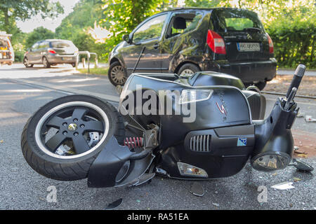 Accident de scooter Vespa Banque D'Images