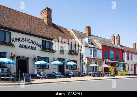 15e siècle Kings Head Inn, Market Hill, Woodbridge, Suffolk, Angleterre, Royaume-Uni Banque D'Images