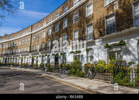 Londres, UK - 5 mai 2016. La façade incurvée de l'hôtel particulier londonien souhaitable propriétés dans la région de St Pancras de Londres, Royaume-Uni Banque D'Images