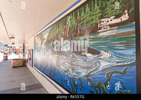 Une murale d'épaulards sur le côté d'un immeuble à Pétersbourg, île Mitkof, en Alaska. Petersburg réglé par immigrant norvégien Peter Buschmann est connue comme la Petite Norvège en raison de la forte proportion de personnes d'origine scandinave. Banque D'Images
