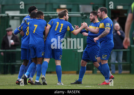 Les joueurs célèbrent leur premier Romford but inscrit par Ayo Olukoga au cours de Romford vs Grays Athletic, Bostik Division de Ligue 1 de football du Nord à Rookery Banque D'Images