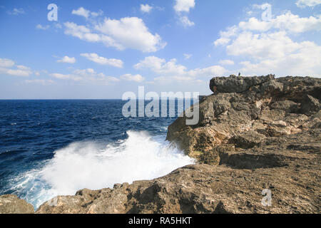 Rock Sea Sky au Cap Zanpa Okinawa Japon Banque D'Images