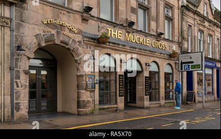 La Croix de Muckle Pub, High Street, Elgin, Moray, Ecosse, IV30 1BU Banque D'Images