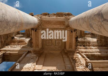 Façade, galerie, bibliothèque de Celsus à Éphèse, Izmir, Turquie, Province Banque D'Images